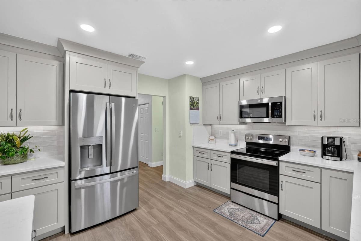 105 EDDY LANE — photo 18 of 45