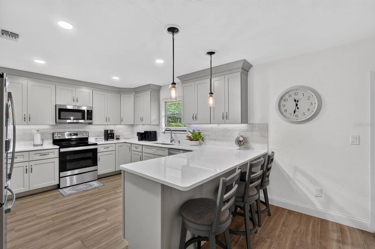 105 EDDY LANE — photo 15 of 45