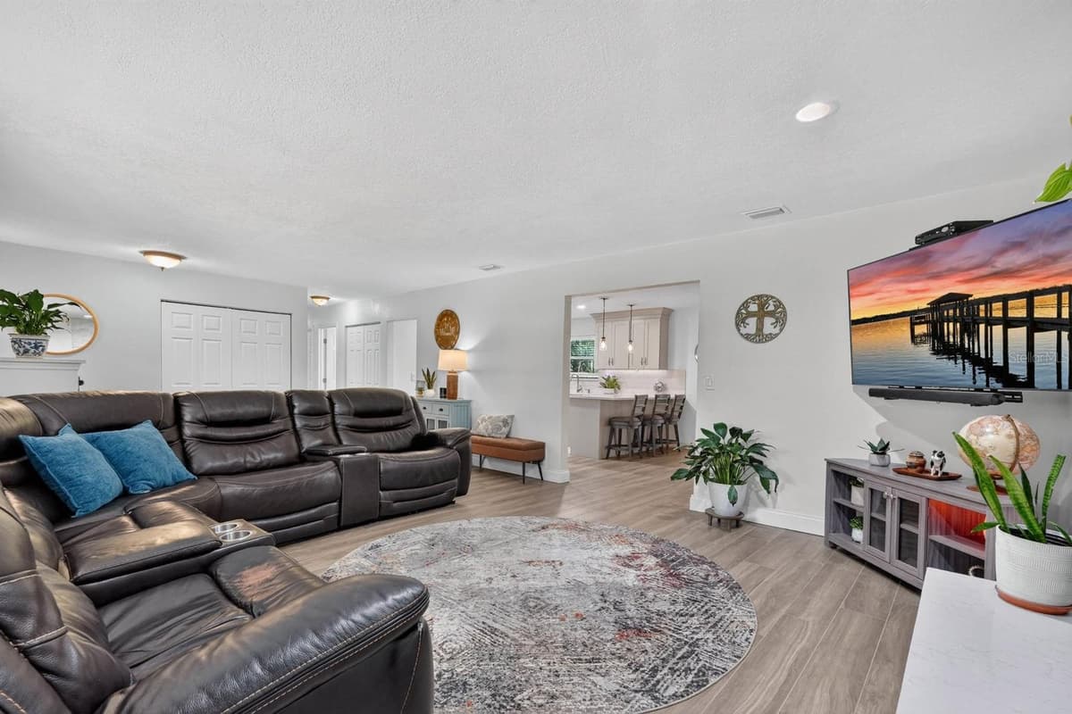 105 EDDY LANE — photo 13 of 45