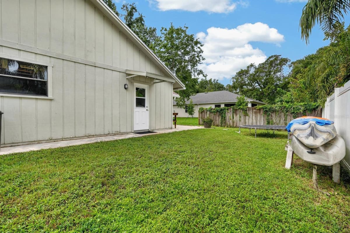 105 EDDY LANE — photo 33 of 45