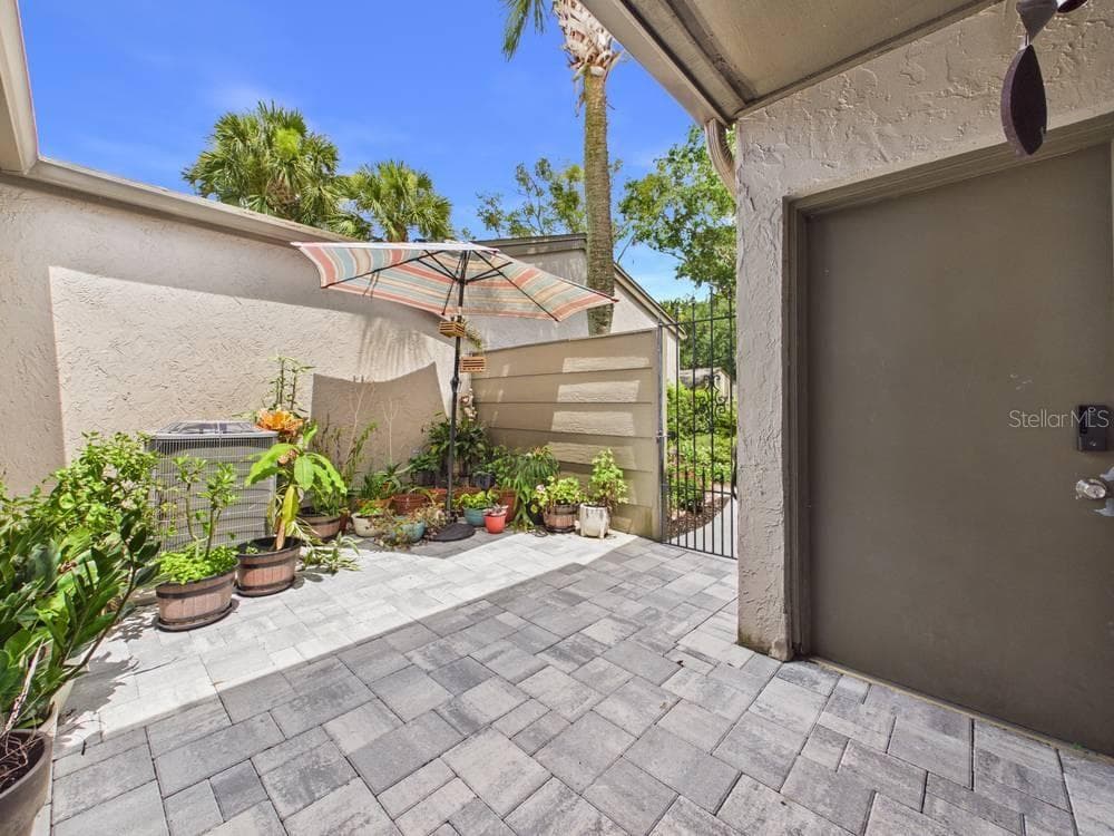 407 MEADOWOOD BOULEVARD — photo 3 of 24