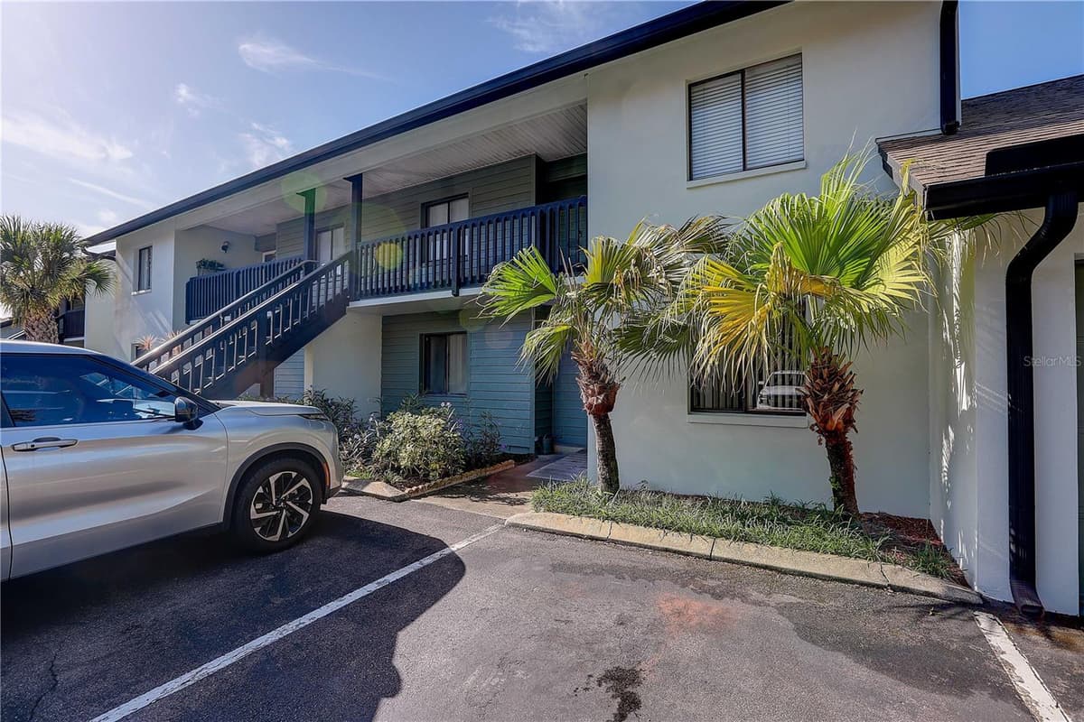3708 GREENERY COURT — photo 4 of 41
