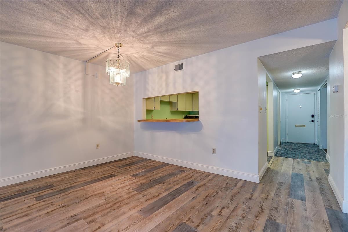 3708 GREENERY COURT — photo 15 of 41