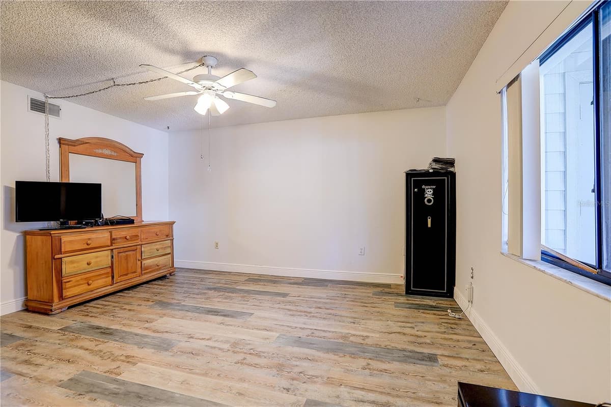3708 GREENERY COURT — photo 29 of 41