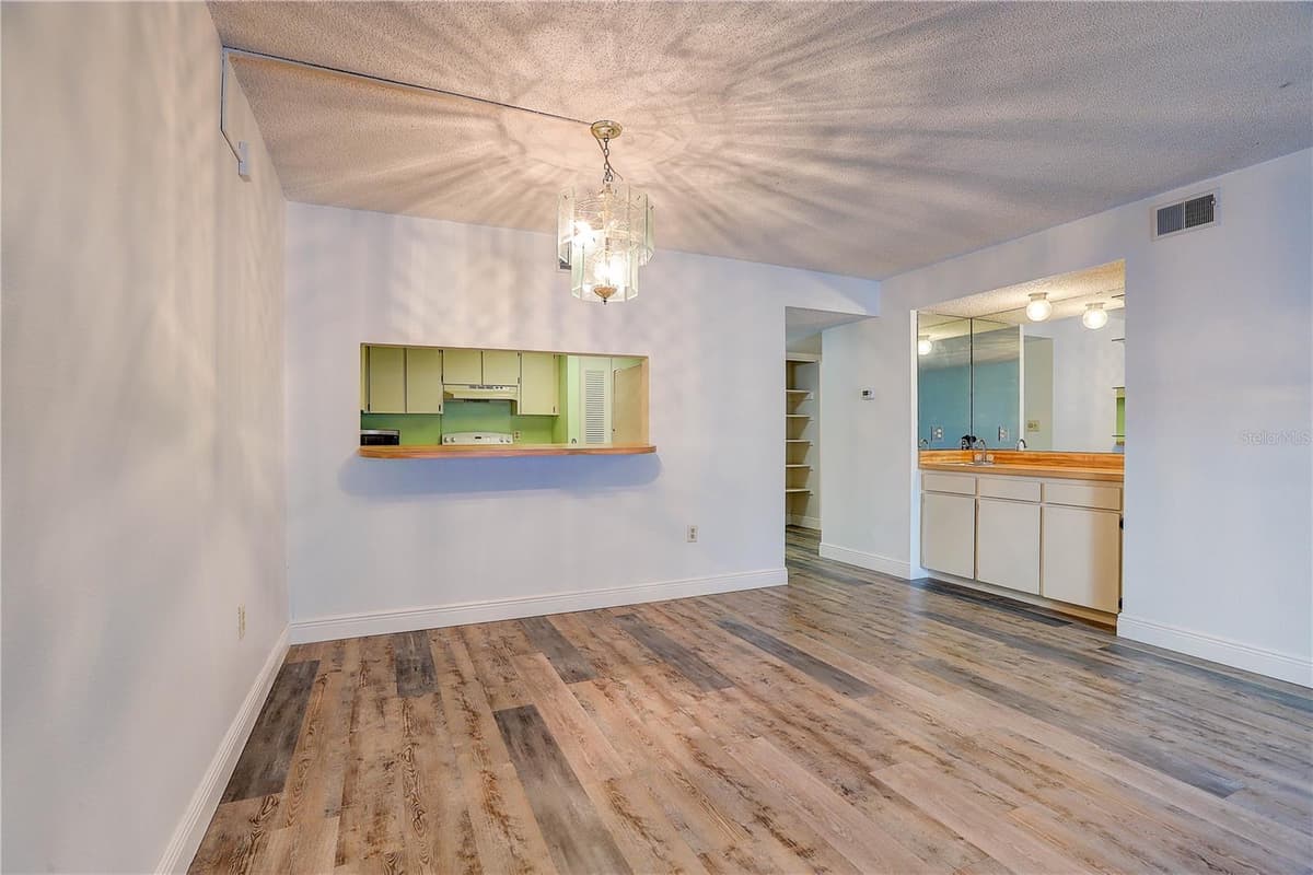 3708 GREENERY COURT — photo 17 of 41