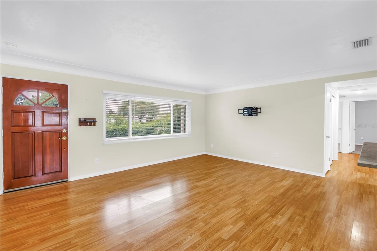 6195 28TH AVENUE — photo 5 of 44