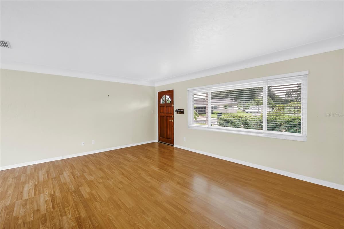 6195 28TH AVENUE — photo 4 of 44