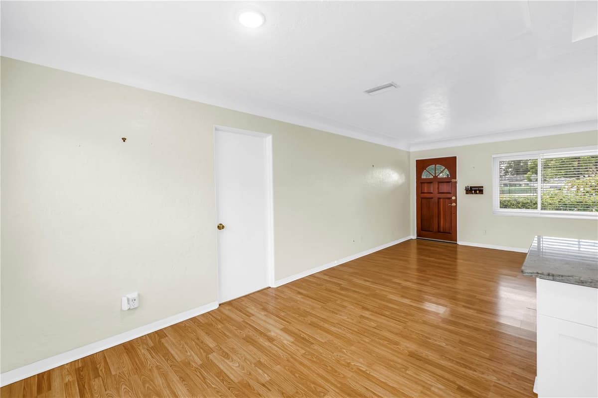 6195 28TH AVENUE — photo 8 of 44