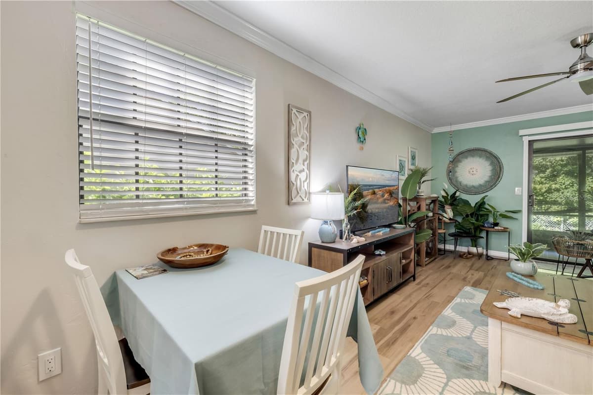 232 RIDGEWOOD AVENUE — photo 16 of 48