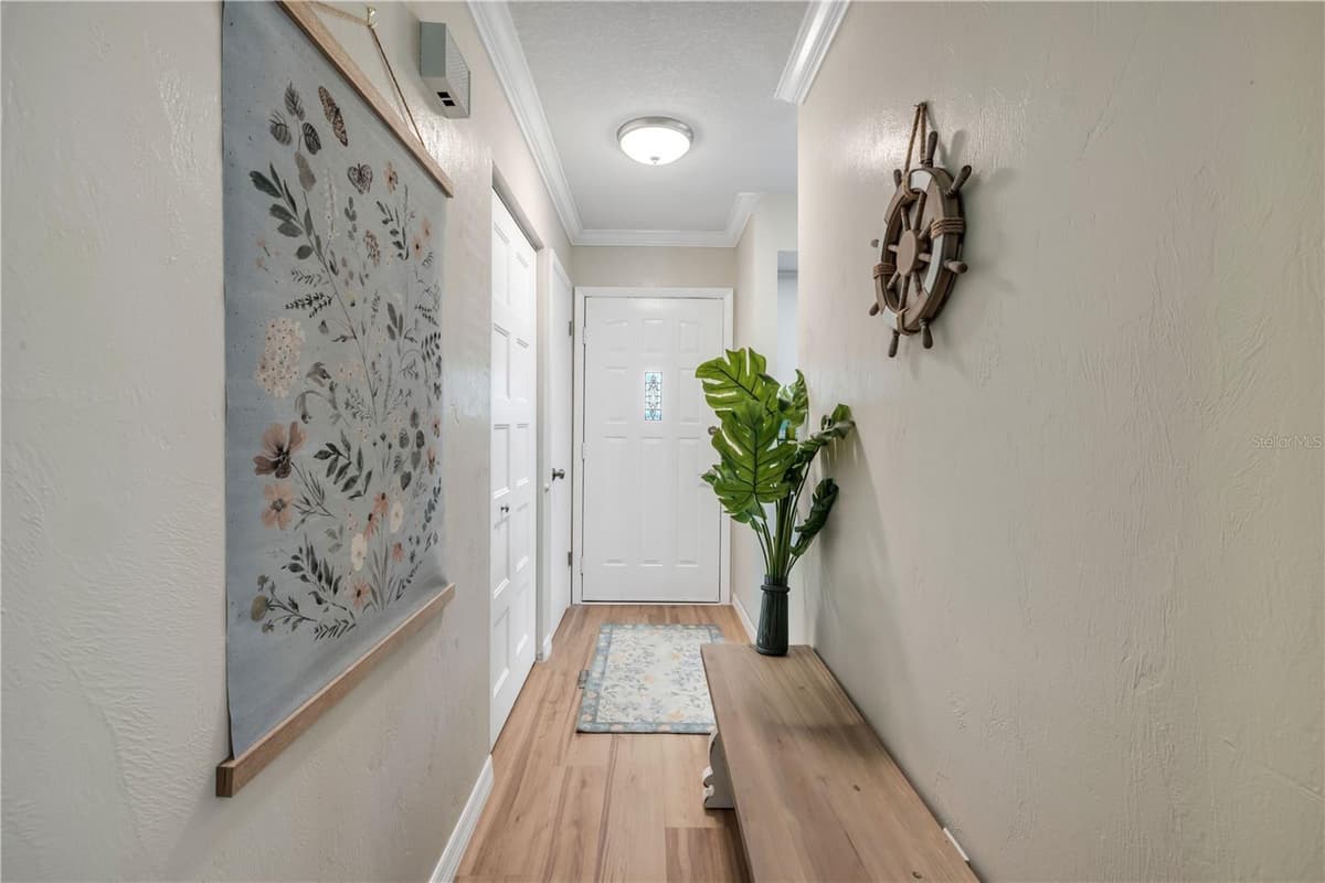 232 RIDGEWOOD AVENUE — photo 7 of 48