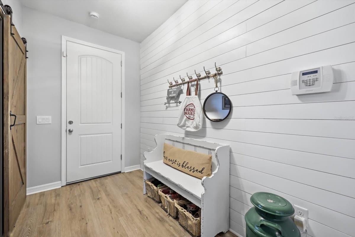 116 AVENS DRIVE — photo 11 of 49