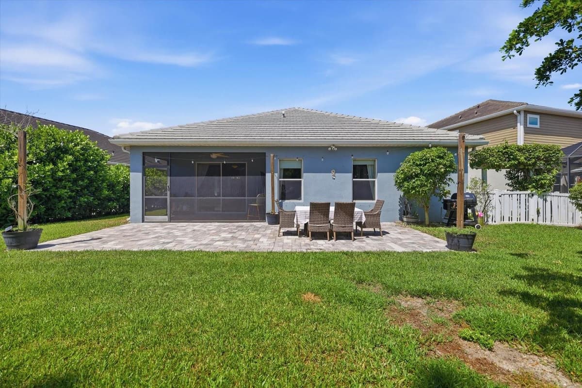116 AVENS DRIVE — photo 42 of 49