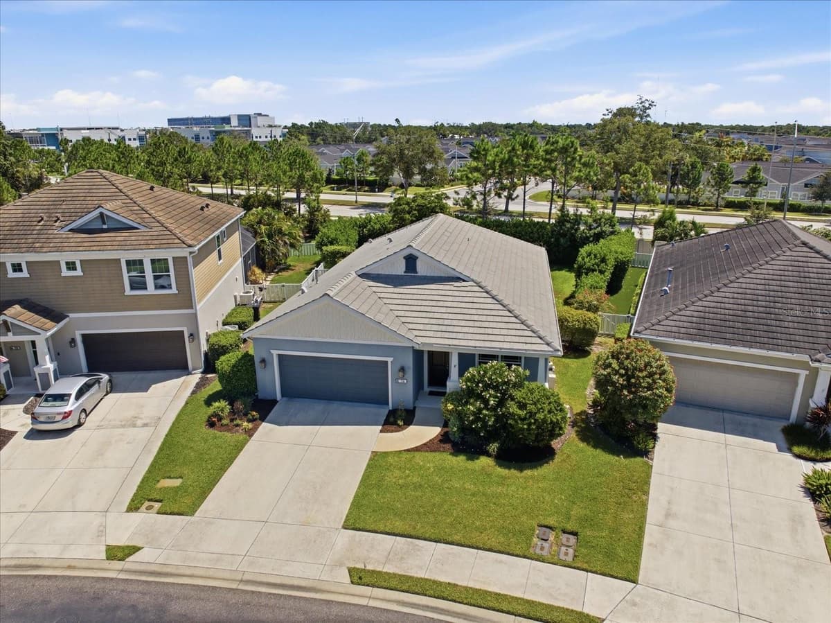 116 AVENS DRIVE — photo 8 of 49