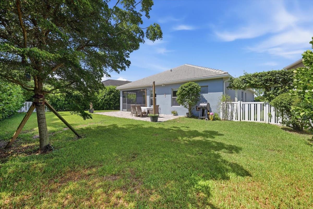 116 AVENS DRIVE — photo 41 of 49