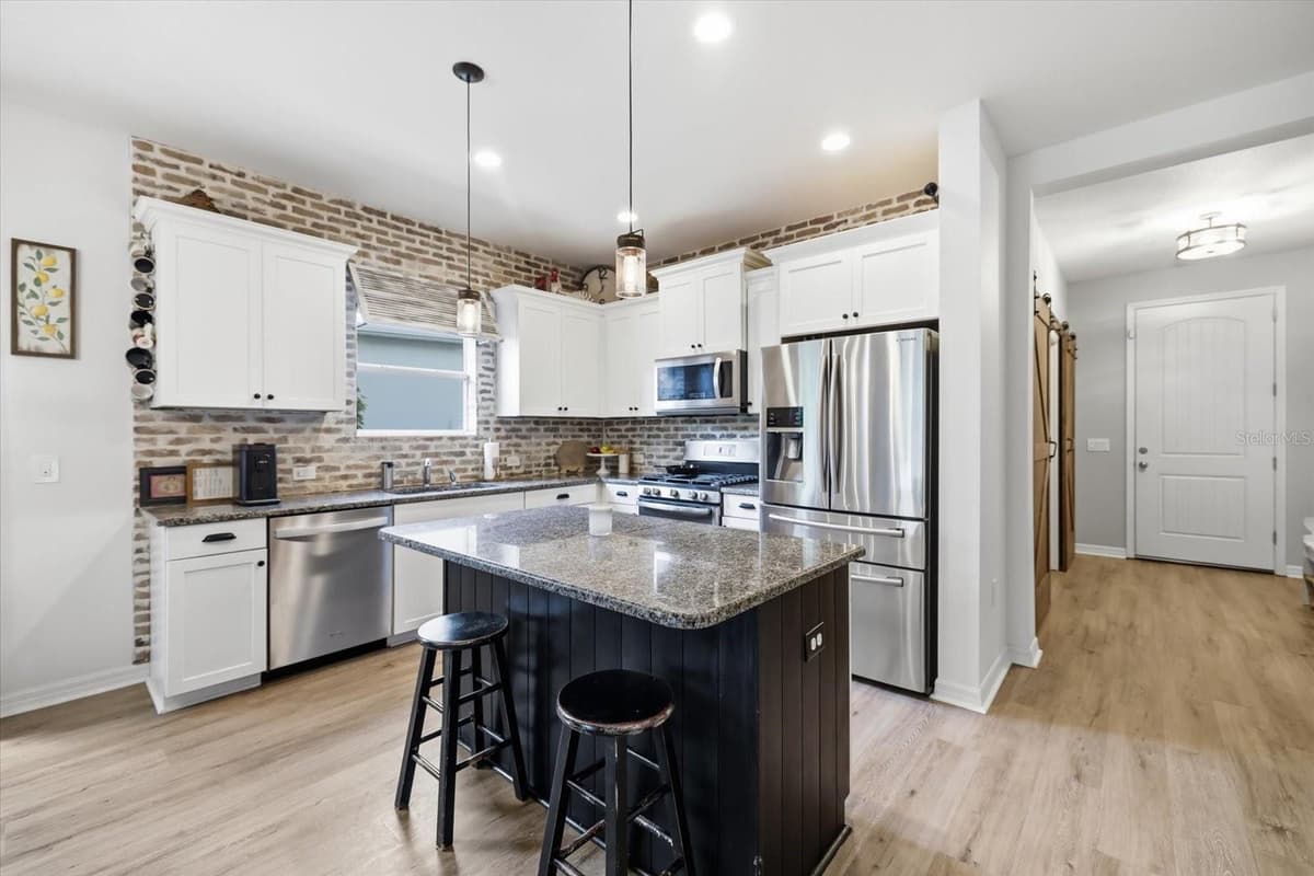116 AVENS DRIVE — photo 19 of 49