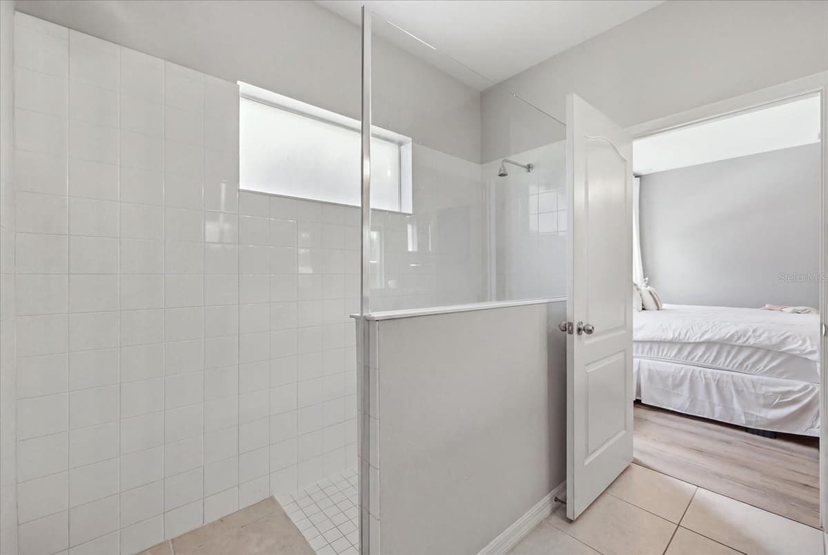 116 AVENS DRIVE — photo 30 of 49