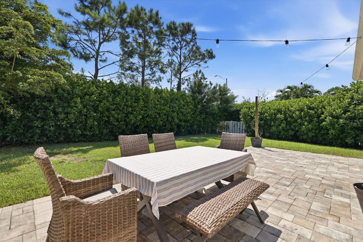 116 AVENS DRIVE — photo 45 of 49