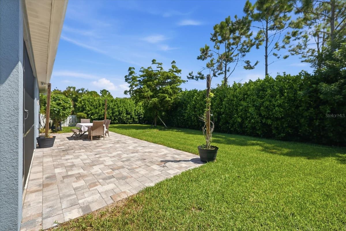 116 AVENS DRIVE — photo 40 of 49