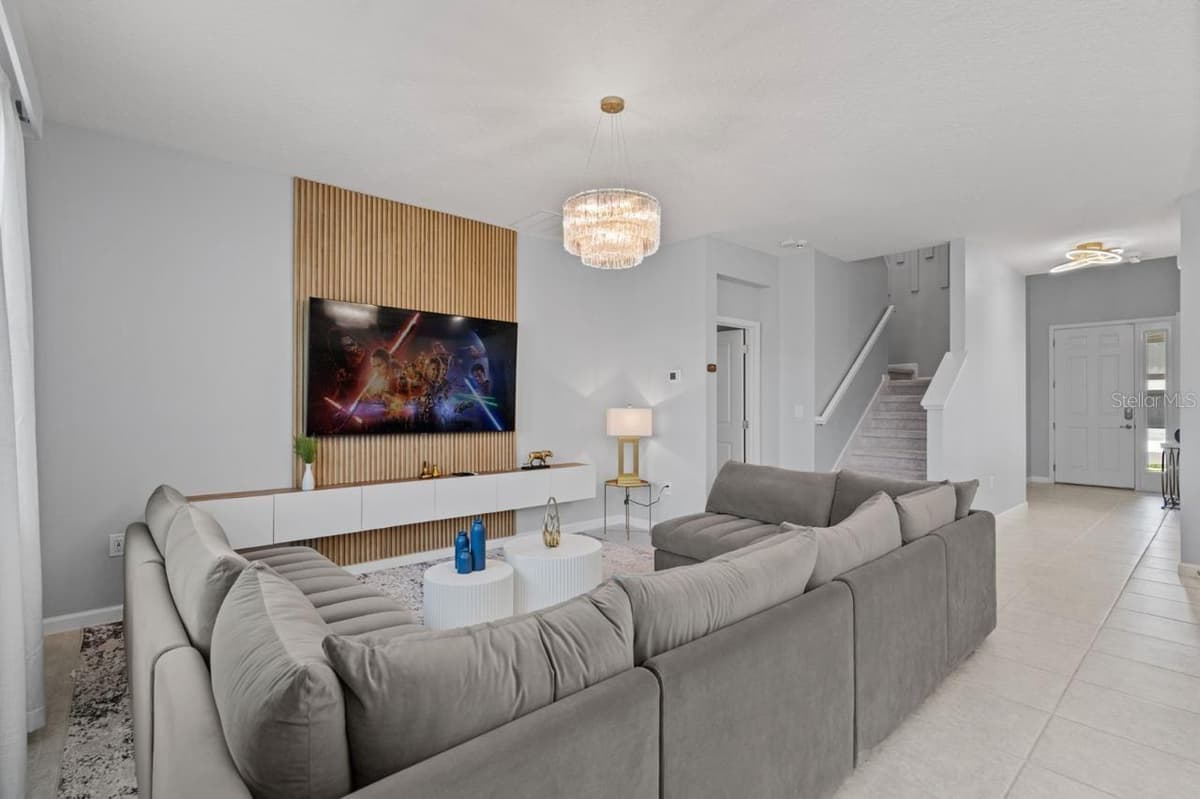 4472 MONADO DRIVE — photo 9 of 48
