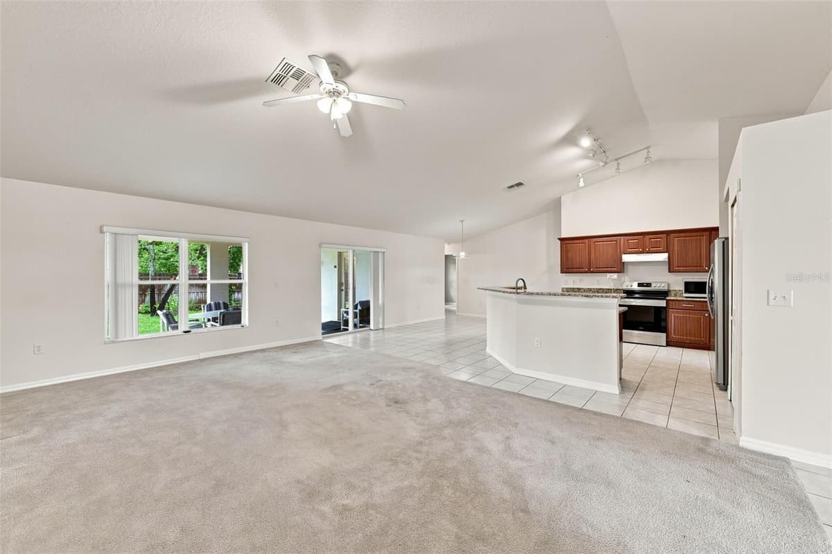 2032 DE CARLO AVENUE — photo 11 of 40