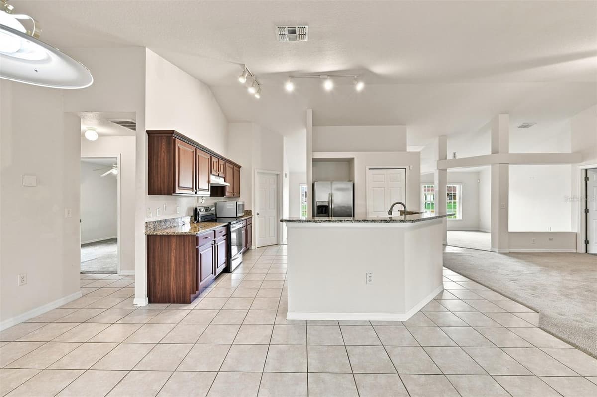 2032 DE CARLO AVENUE — photo 15 of 40