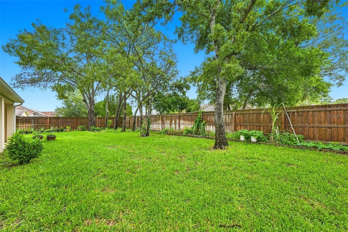 2032 DE CARLO AVENUE — photo 35 of 40