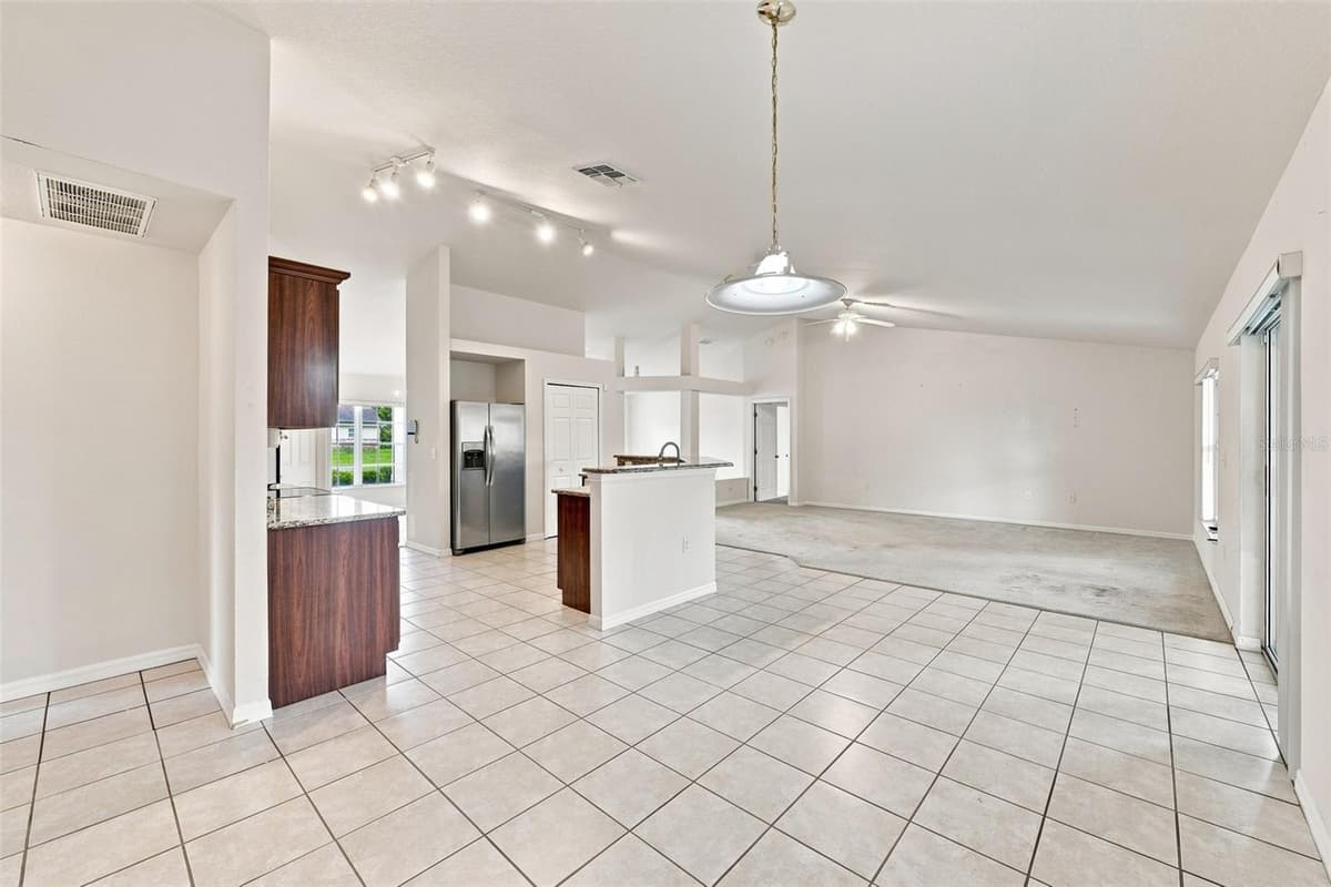 2032 DE CARLO AVENUE — photo 13 of 40