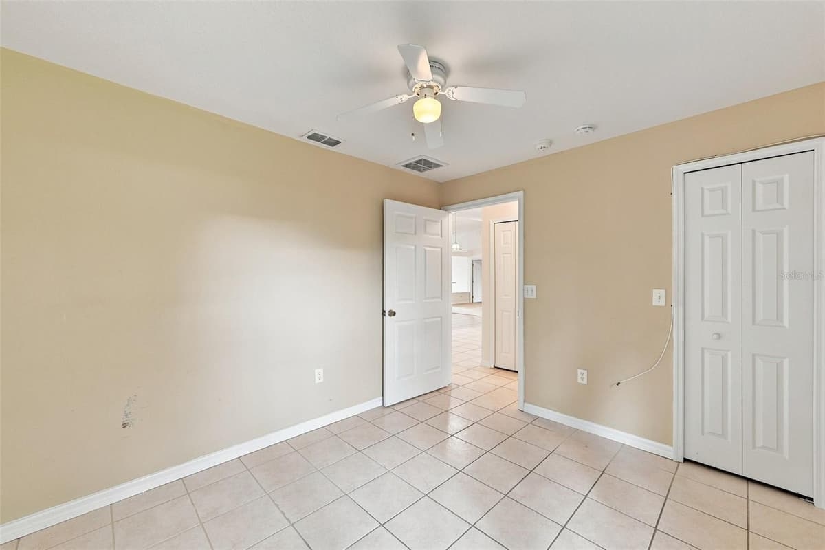 2032 DE CARLO AVENUE — photo 27 of 40