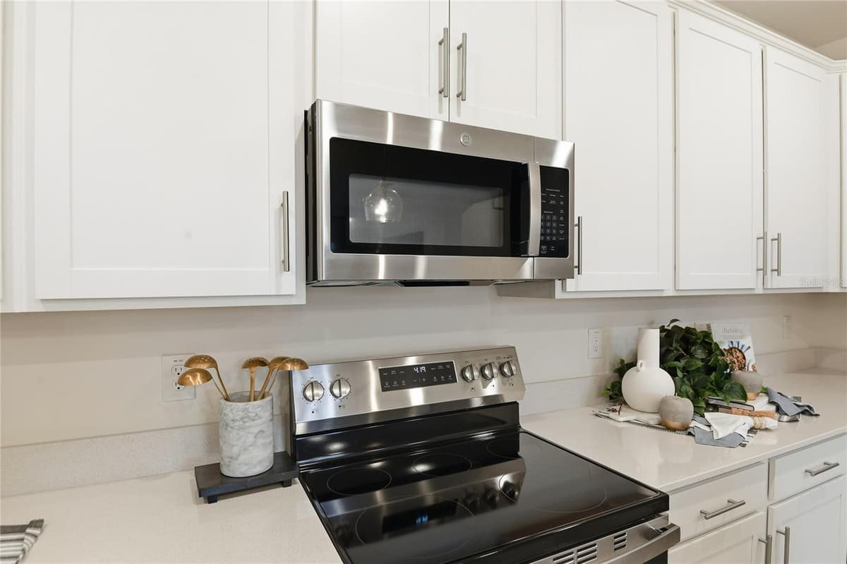 3236 WAGHORN DRIVE — photo 7 of 22