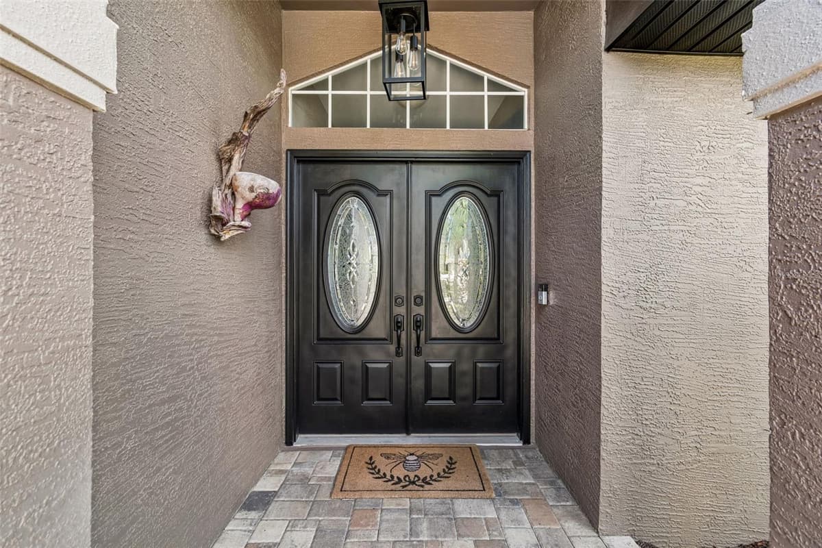 5424 LOS PALOS DRIVE — photo 4 of 55