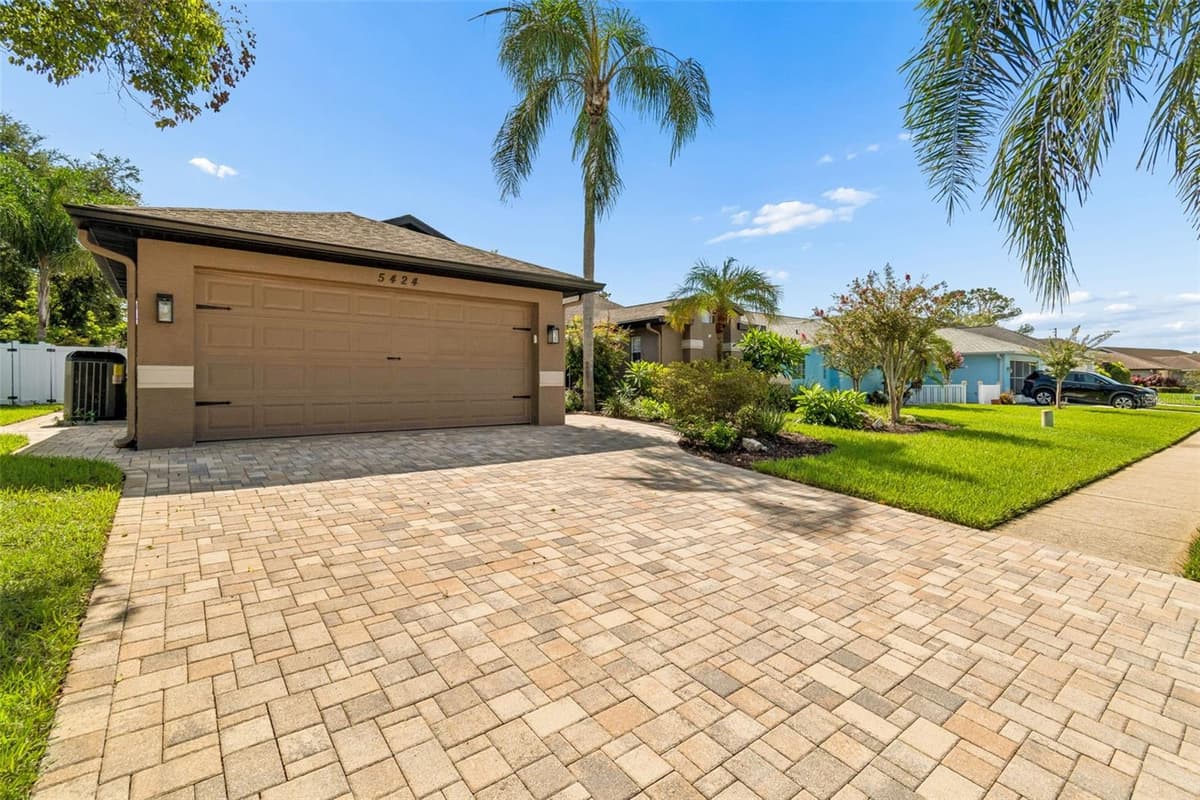 5424 LOS PALOS DRIVE — photo 3 of 55