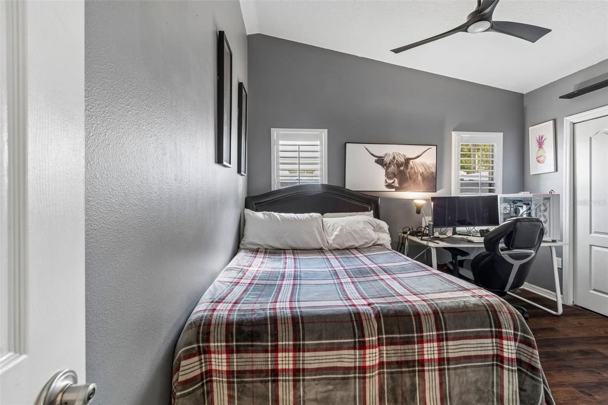 5424 LOS PALOS DRIVE — photo 32 of 55