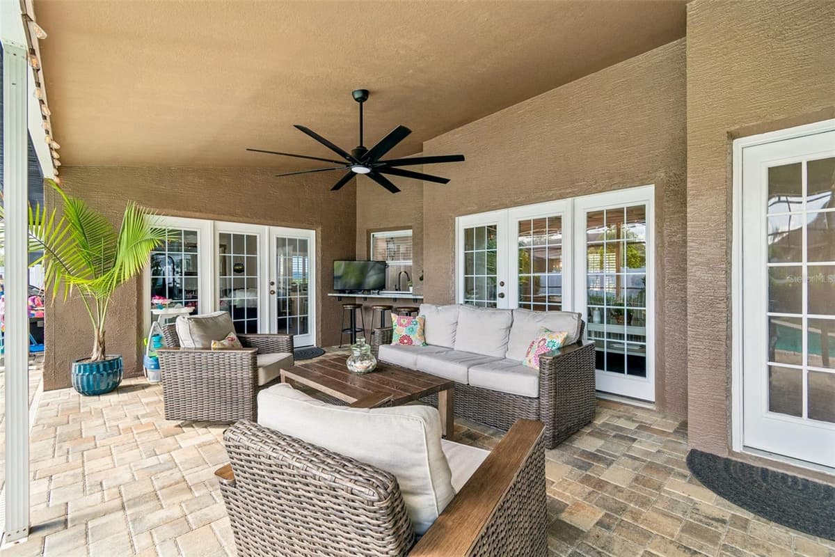 5424 LOS PALOS DRIVE — photo 46 of 55