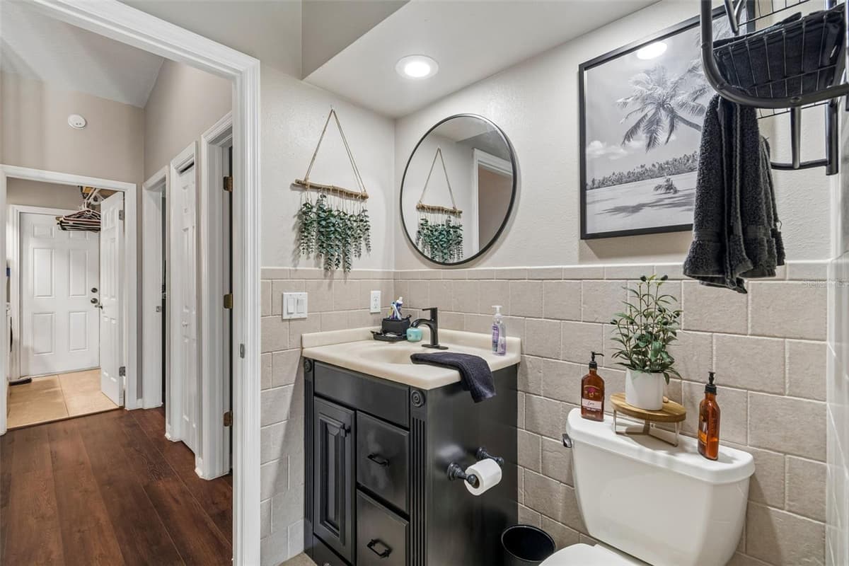 5424 LOS PALOS DRIVE — photo 36 of 55
