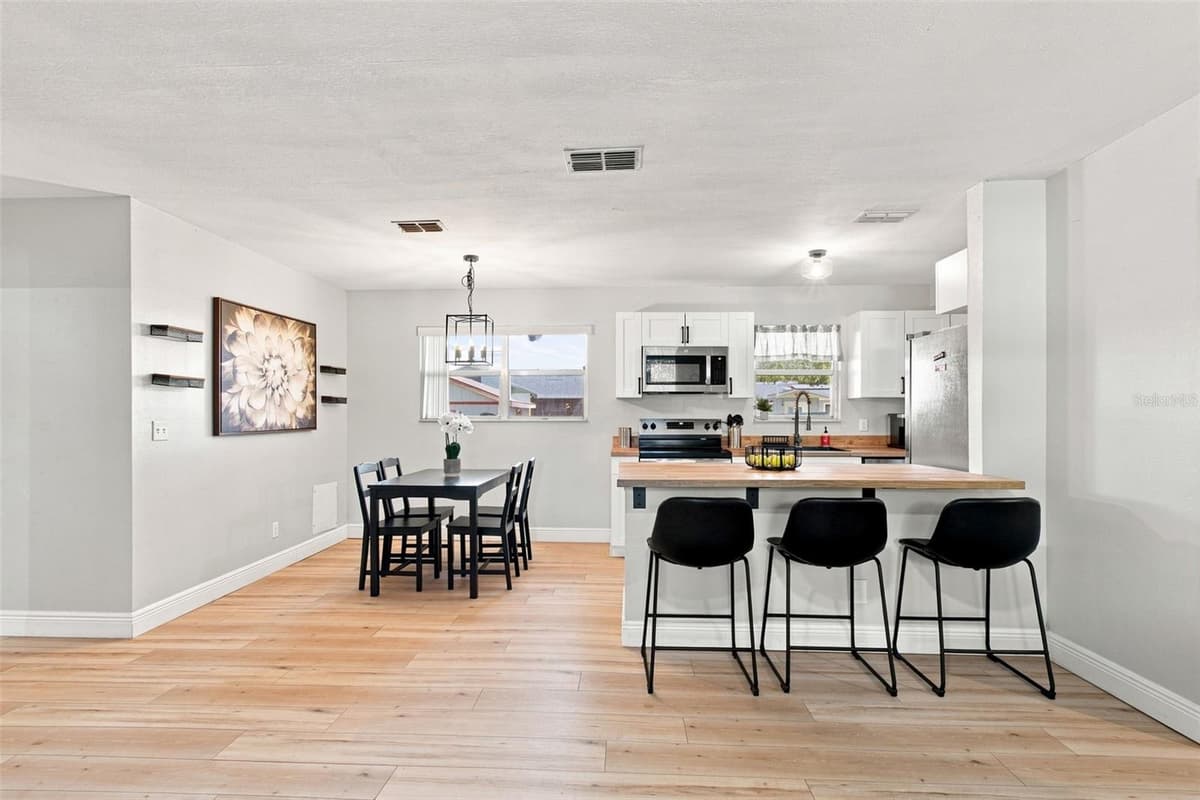 5206 PARADE STREET — photo 5 of 74