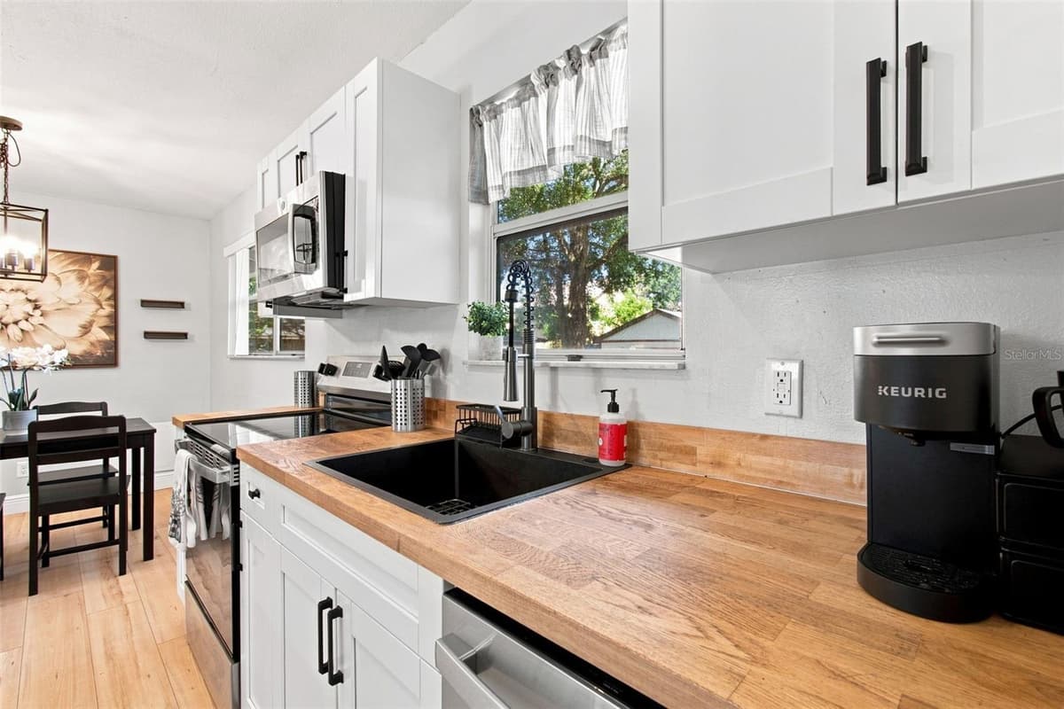 5206 PARADE STREET — photo 33 of 74
