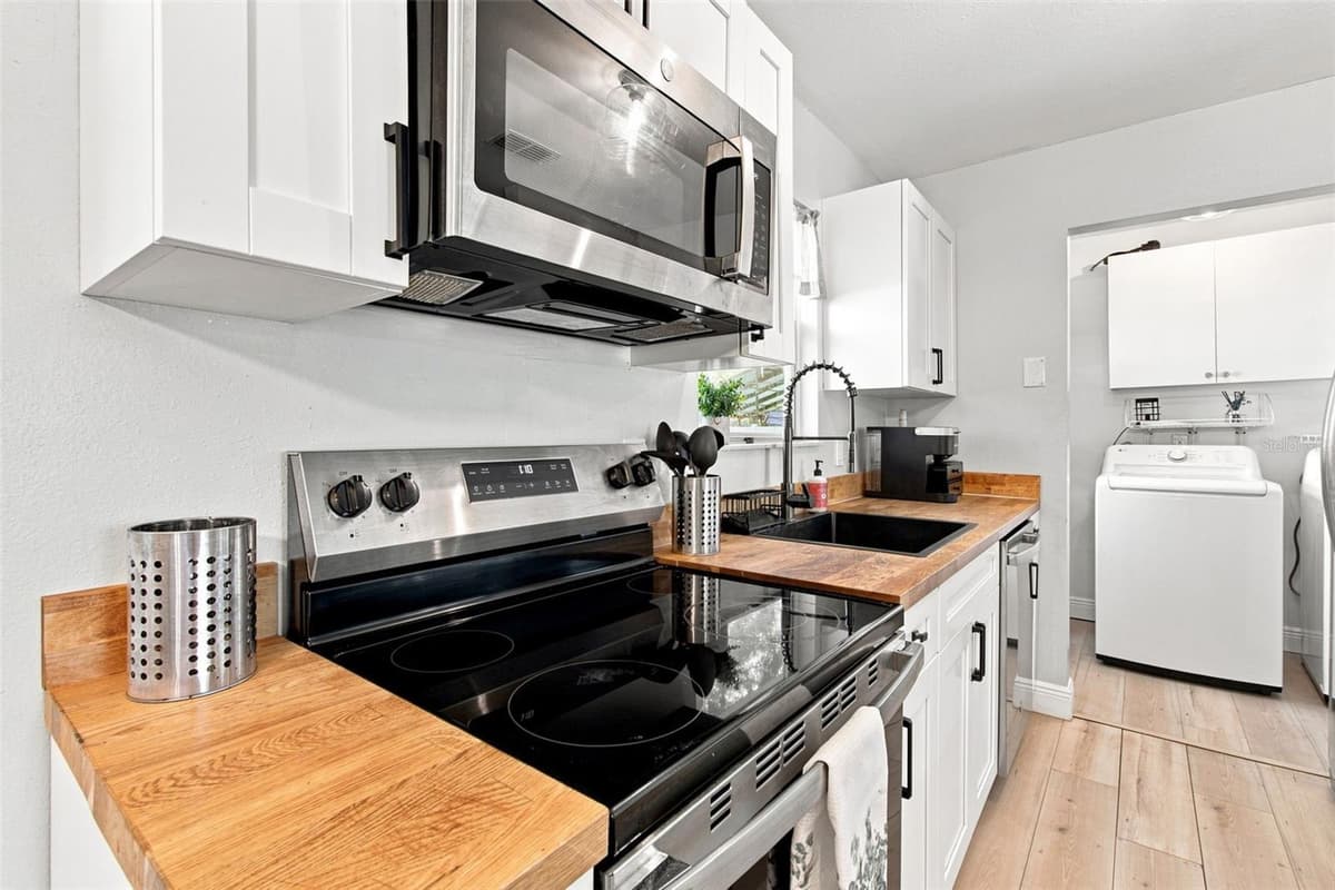 5206 PARADE STREET — photo 9 of 74