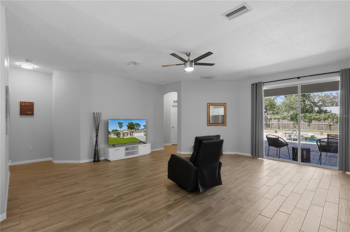 49 BOTANY LANE — photo 18 of 52