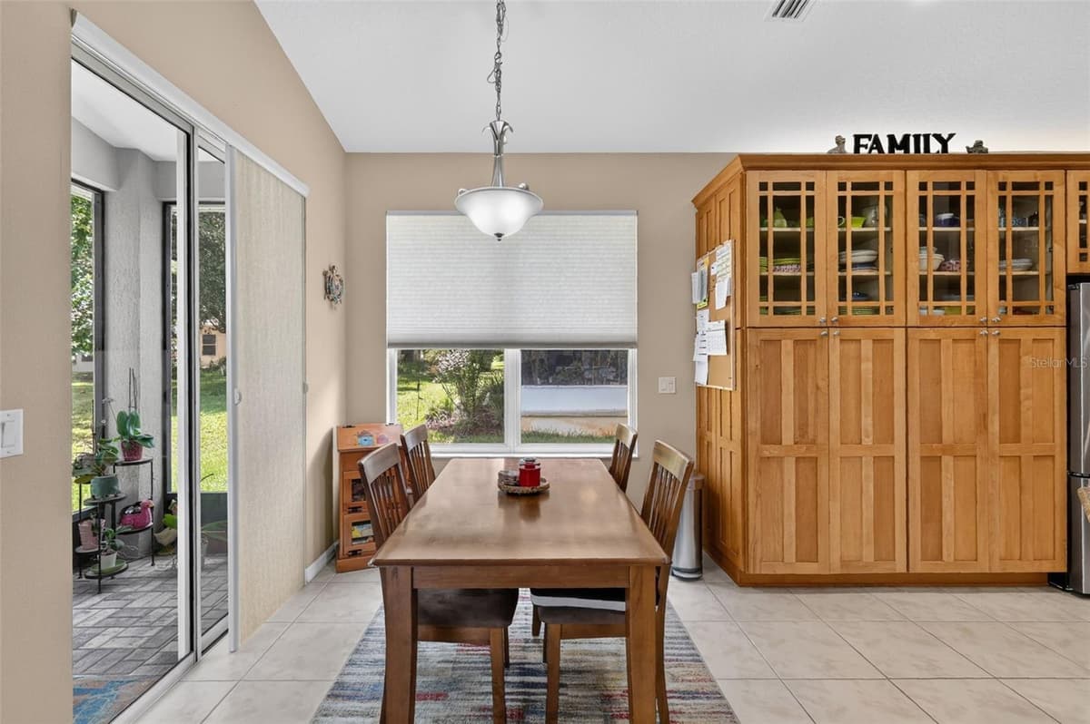 20512 QUEEN ALEXANDRA DRIVE — photo 23 of 70