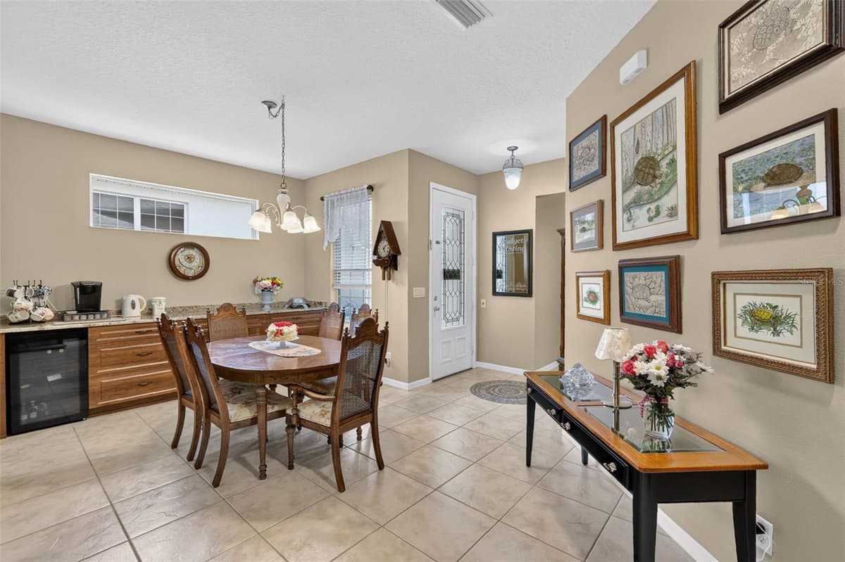 20512 QUEEN ALEXANDRA DRIVE — photo 16 of 70