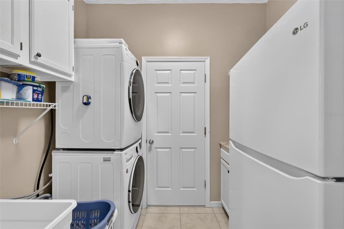 20512 QUEEN ALEXANDRA DRIVE — photo 39 of 70