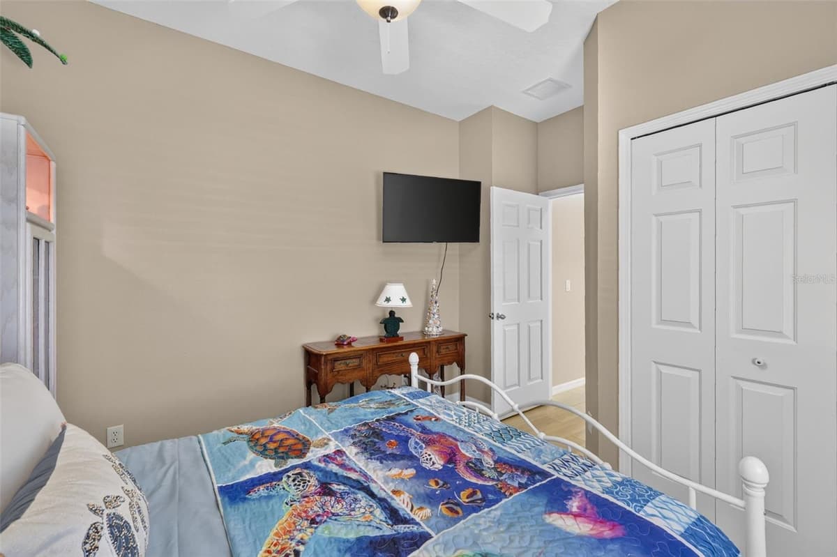 20512 QUEEN ALEXANDRA DRIVE — photo 33 of 70