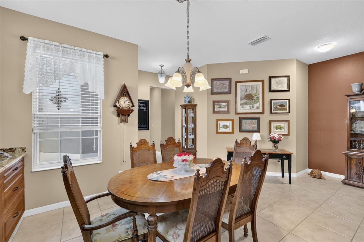 20512 QUEEN ALEXANDRA DRIVE — photo 15 of 70