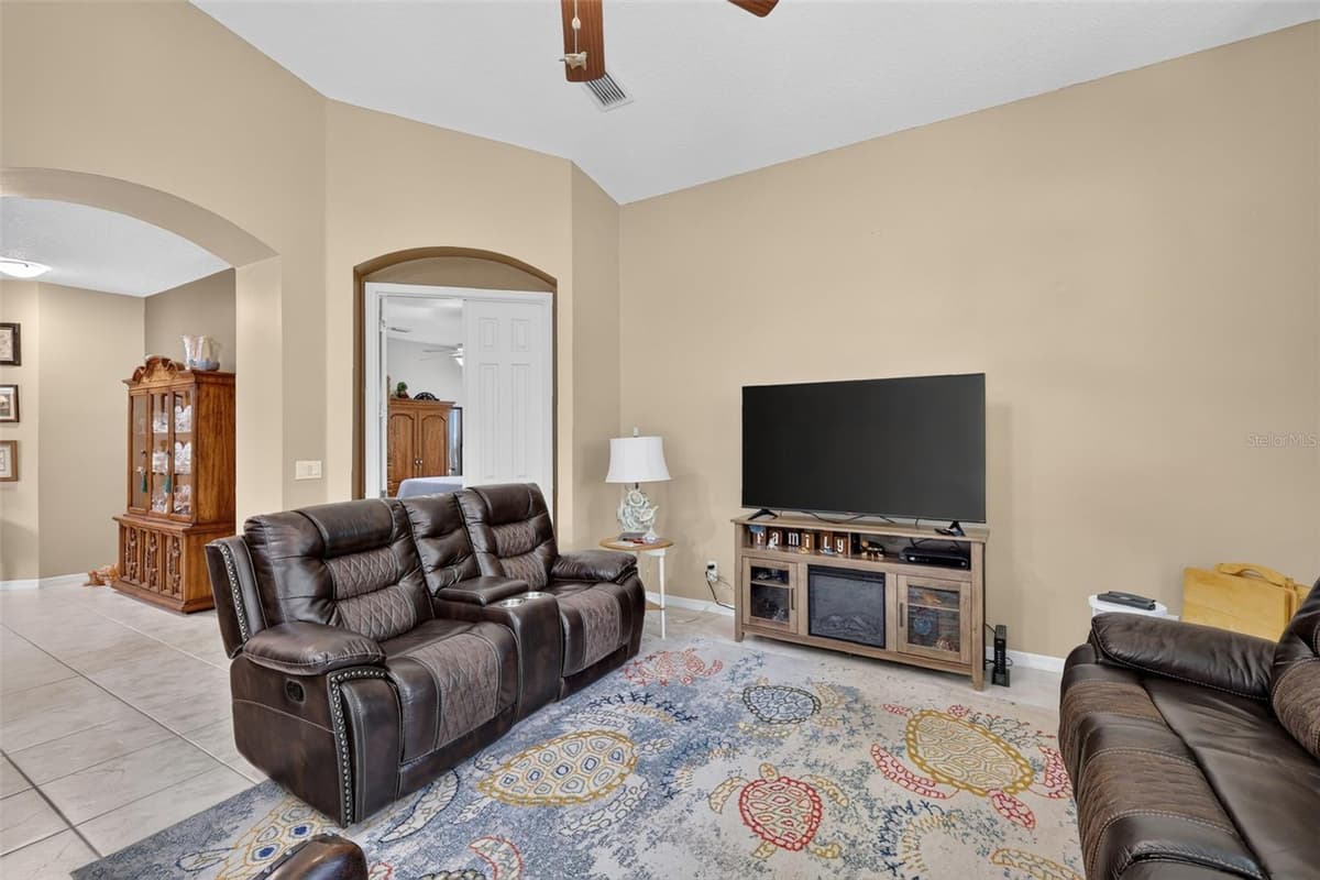 20512 QUEEN ALEXANDRA DRIVE — photo 19 of 70