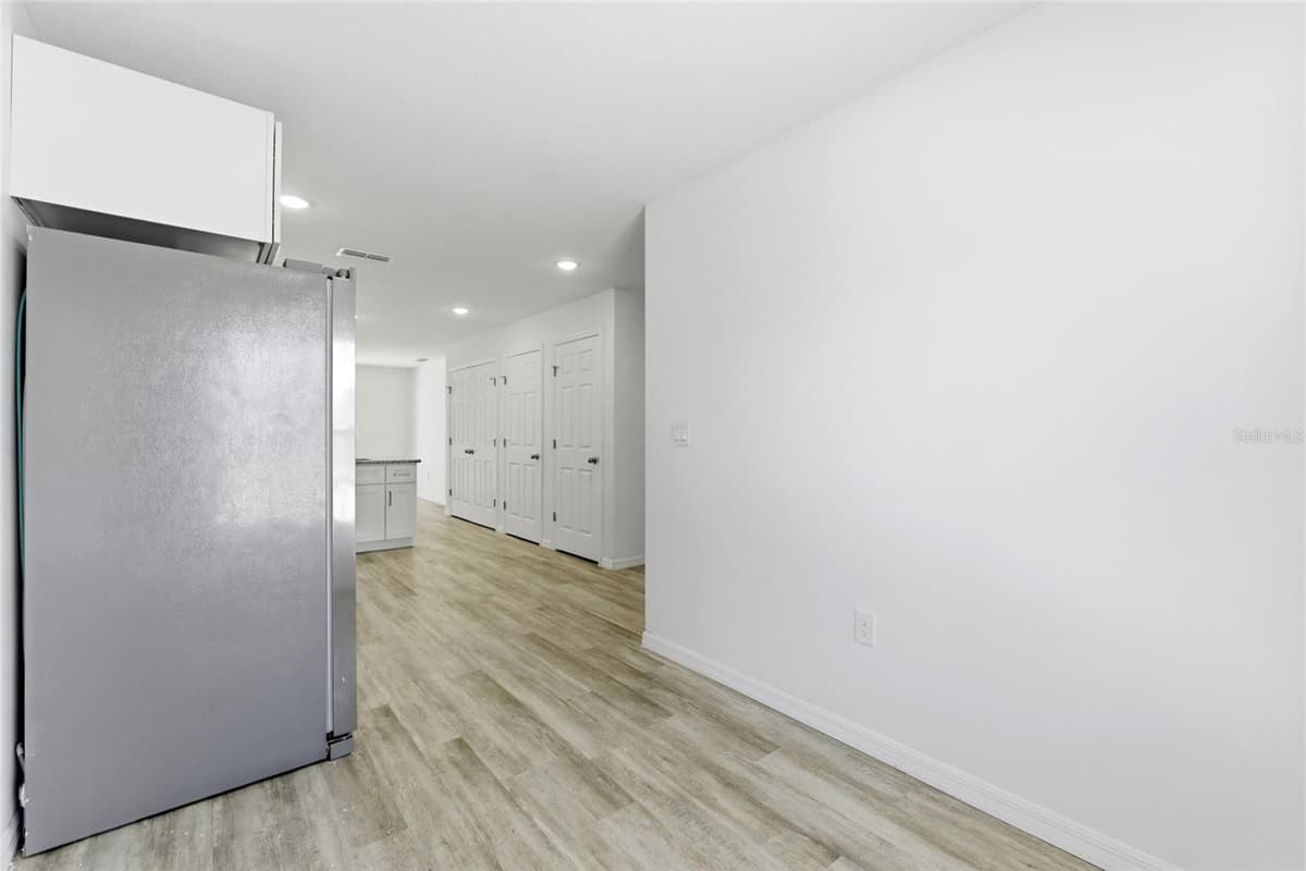 302 AVENUE P NW — photo 17 of 26
