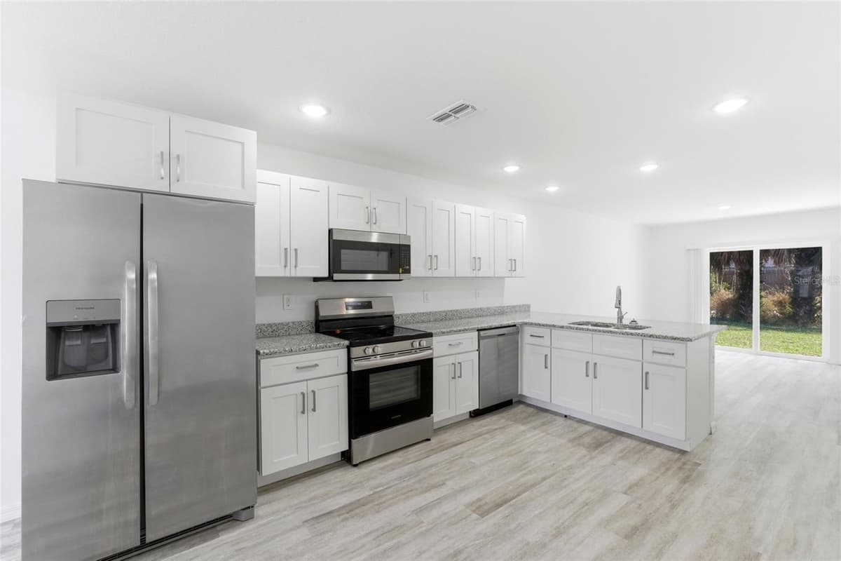 302 AVENUE P NW — photo 18 of 26