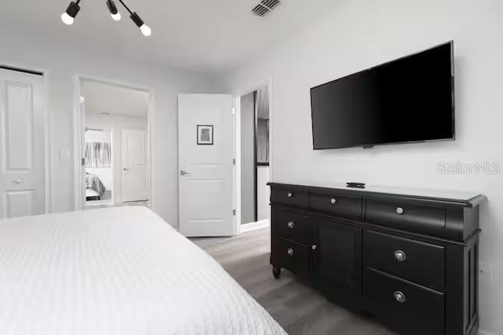 9033 HAZARD STREET — photo 18 of 61