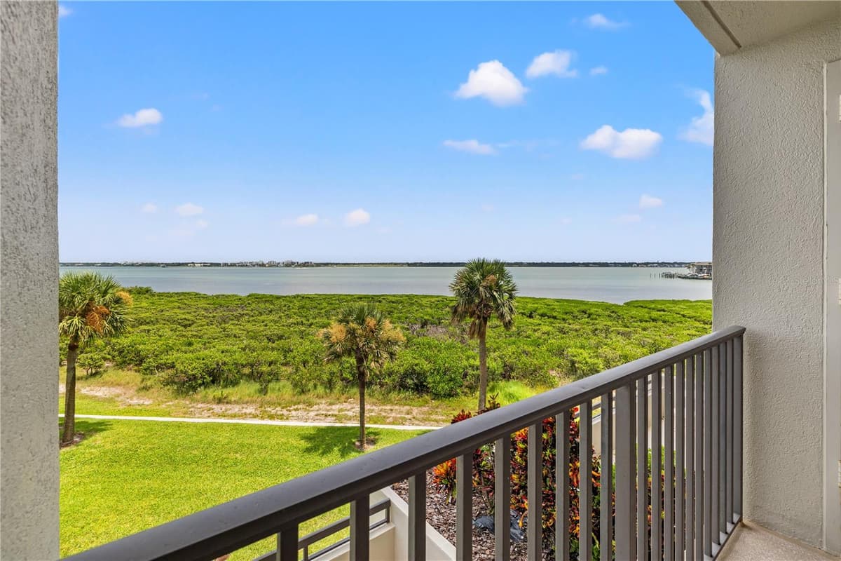 1501 GULF BOULEVARD — photo 20 of 30