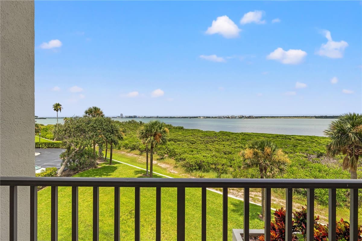 1501 GULF BOULEVARD — photo 5 of 30
