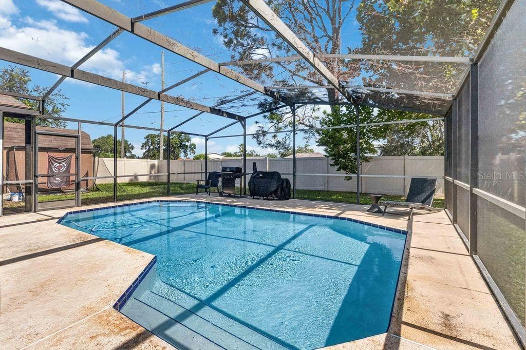 664 MADRID DRIVE — photo 5 of 52